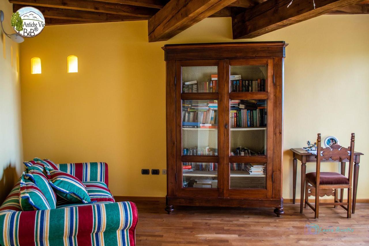Antiche Vie B&B Serramazzoni エクステリア 写真