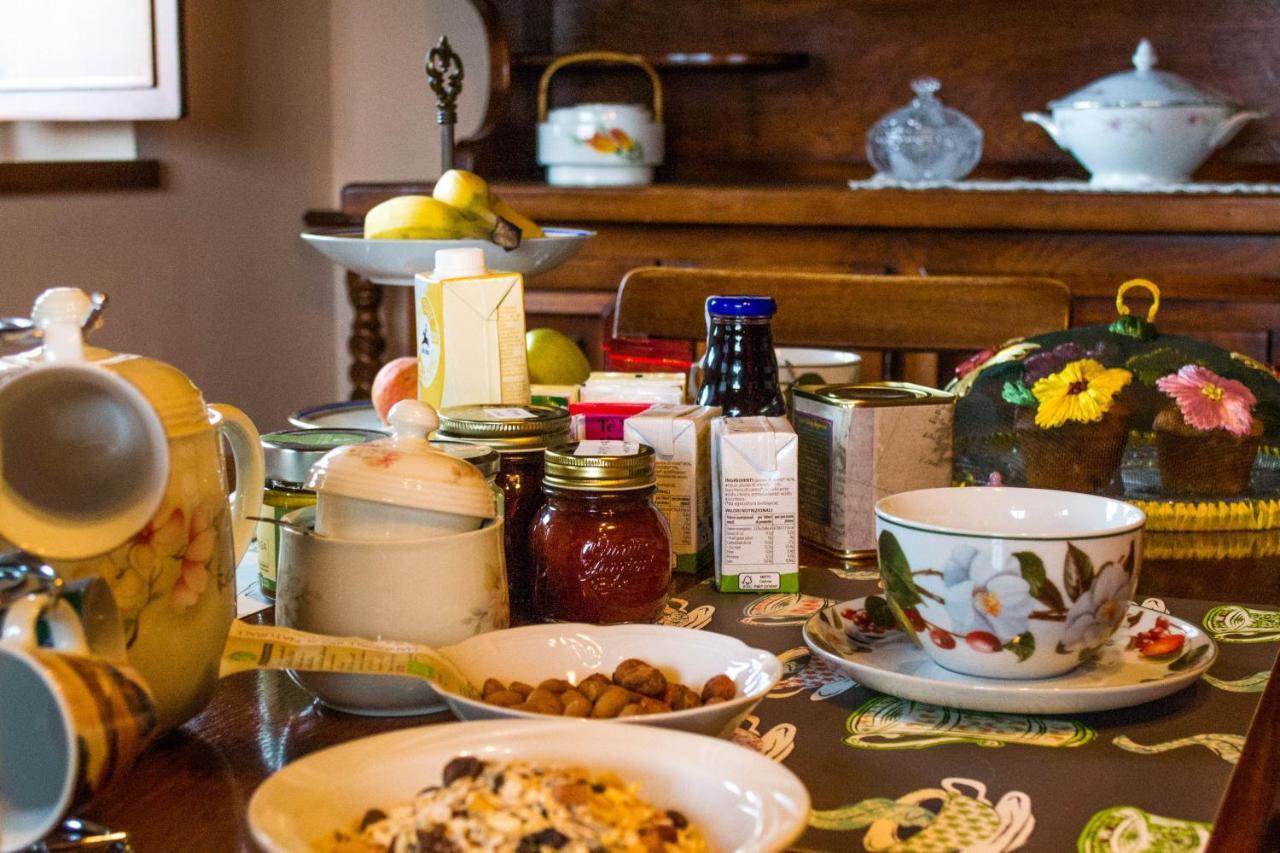 Antiche Vie B&B Serramazzoni エクステリア 写真